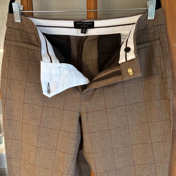 Banana Republic Women Sloan Curvy Fit SZ: 14 Brown/Camel plaid - Picture 11 of 13